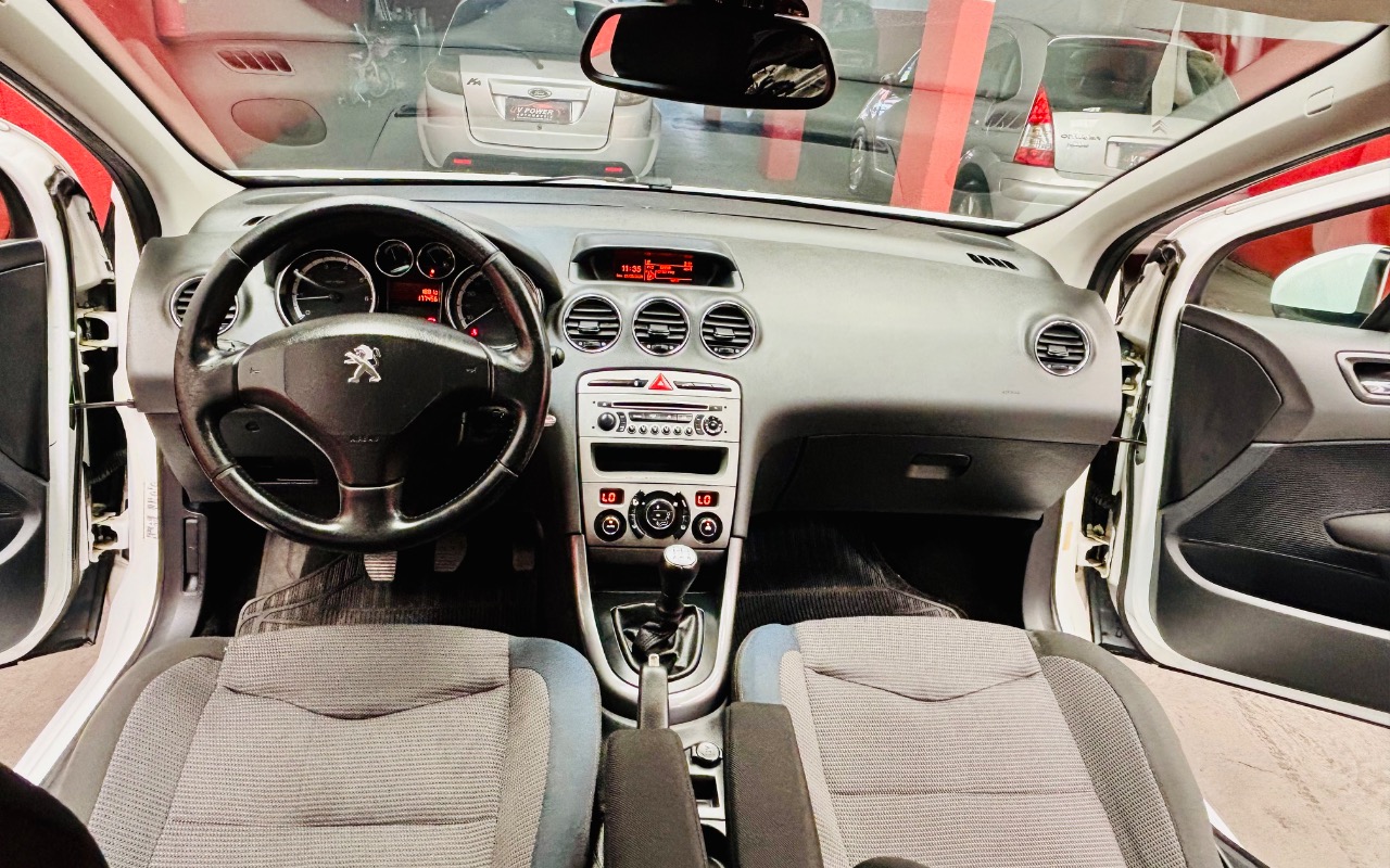 imagem-https://www.socarrao.com.br/sc-vehicle-images-prod/1101629/1777647794265-SU1HXzY0NzAuanBlZw.jpeg