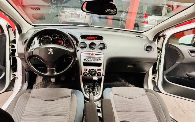 imagem-https://www.socarrao.com.br/sc-vehicle-images-prod/1101629/1777647794265-SU1HXzY0NzAuanBlZw.jpeg