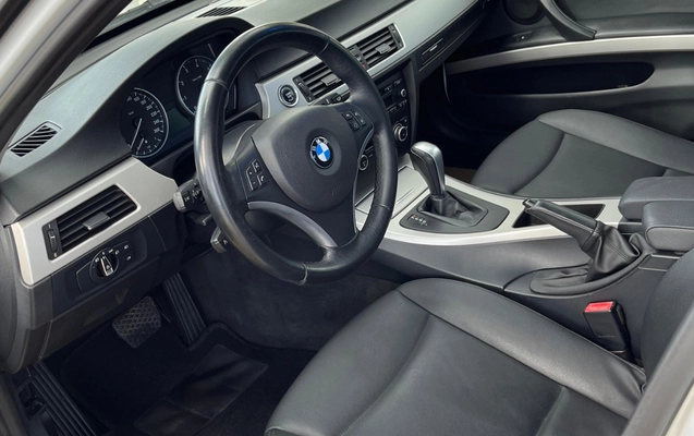 imagem-https://www.socarrao.com.br/sc-vehicle-images-prod/1108312/1777726025912-ZjhlYTIxNjUtNmNjYy00MzAzLTk1MGQtZWMxZmY3YjM4MmIxLmpmaWY.jfif