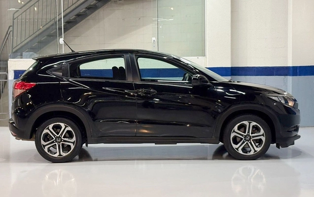 imagem-https://www.socarrao.com.br/sc-vehicle-images-prod/1108319/1777726348668-SE9OREEgSFItViBMWCAtIDIwMTYgLSBQUkVUQSAtIEFWUjBHNjQgKDcpLmpwZw.jpg