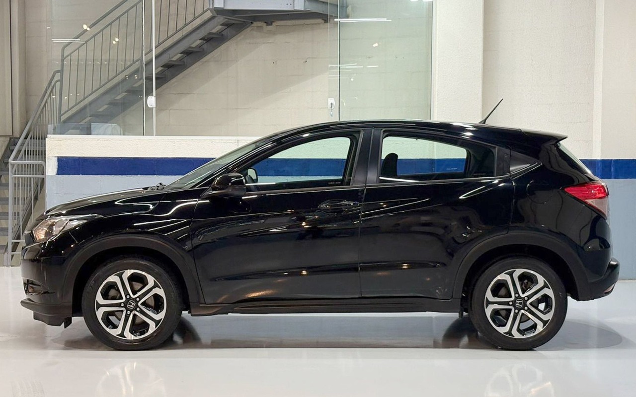 imagem-https://www.socarrao.com.br/sc-vehicle-images-prod/1108319/1777726348759-SE9OREEgSFItViBMWCAtIDIwMTYgLSBQUkVUQSAtIEFWUjBHNjQgKDMpLmpwZw.jpg