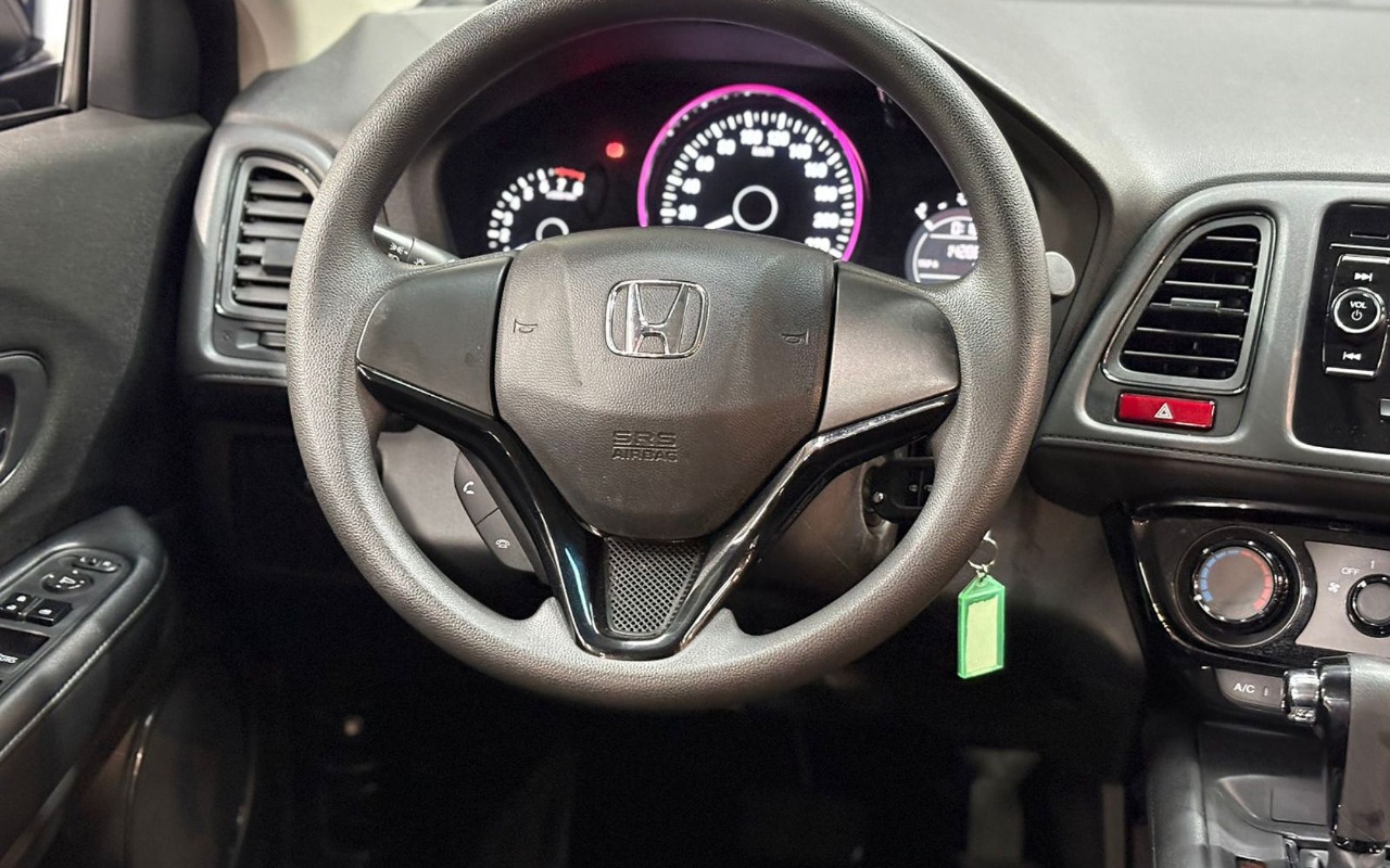 imagem-https://www.socarrao.com.br/sc-vehicle-images-prod/1108319/1777726348801-SE9OREEgSFItViBMWCAtIDIwMTYgLSBQUkVUQSAtIEFWUjBHNjQgKDE3KS5qcGc.jpg