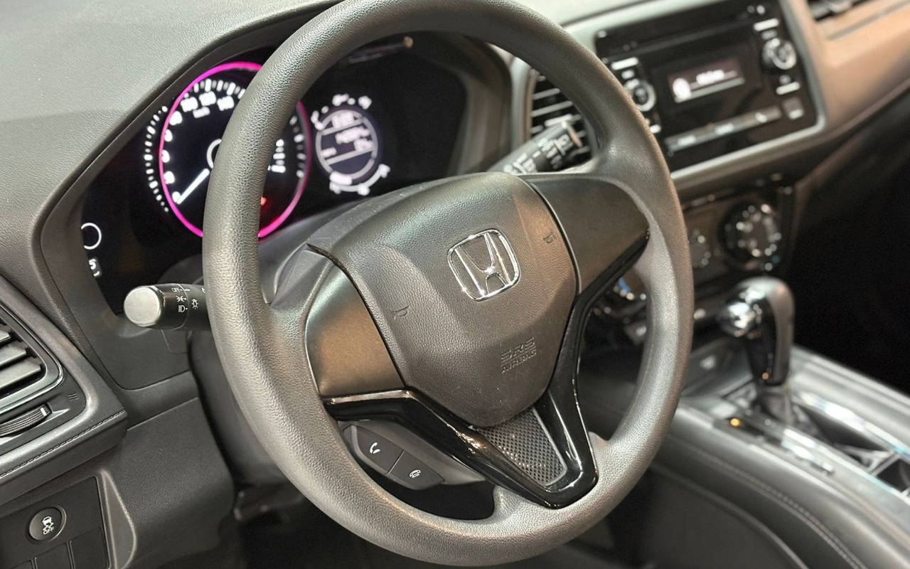 imagem-https://www.socarrao.com.br/sc-vehicle-images-prod/1108319/1777726349312-SE9OREEgSFItViBMWCAtIDIwMTYgLSBQUkVUQSAtIEFWUjBHNjQgKDE4KS5qcGc.jpg