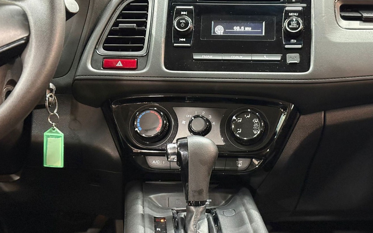 imagem-https://www.socarrao.com.br/sc-vehicle-images-prod/1108319/1777726349505-SE9OREEgSFItViBMWCAtIDIwMTYgLSBQUkVUQSAtIEFWUjBHNjQgKDIwKS5qcGc.jpg