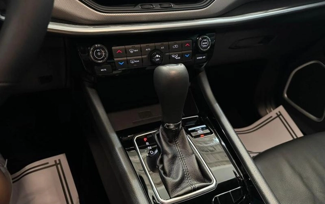 imagem-https://www.socarrao.com.br/sc-vehicle-images-prod/1108360/1789066111267-8044043_2_B_fdfde69480.jpeg