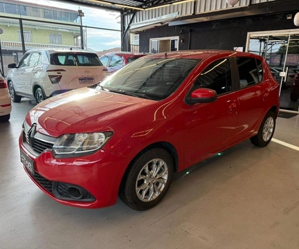 Renault Sandero 2016 Vermelho — foto 1 de 3