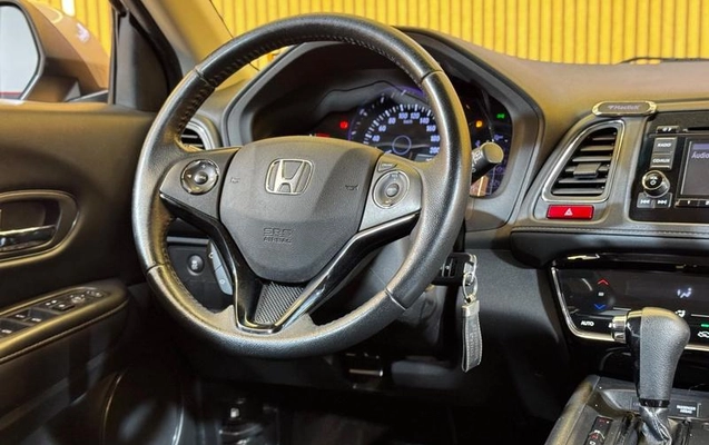 imagem-https://www.socarrao.com.br/sc-vehicle-images-prod/1108485/1789583988298-7992565_13_B_8b2b3d12b1.jpeg