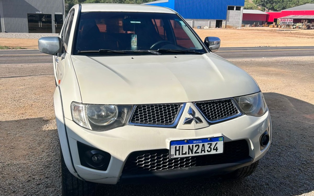 imagem-https://www.socarrao.com.br/sc-vehicle-images-prod/1108576/1777734584326-V2hhdHNBcHAgSW1hZ2UgMjAyNi0wNC0yNCBhdCAwOC41Ni4yMy5qcGVn.jpeg