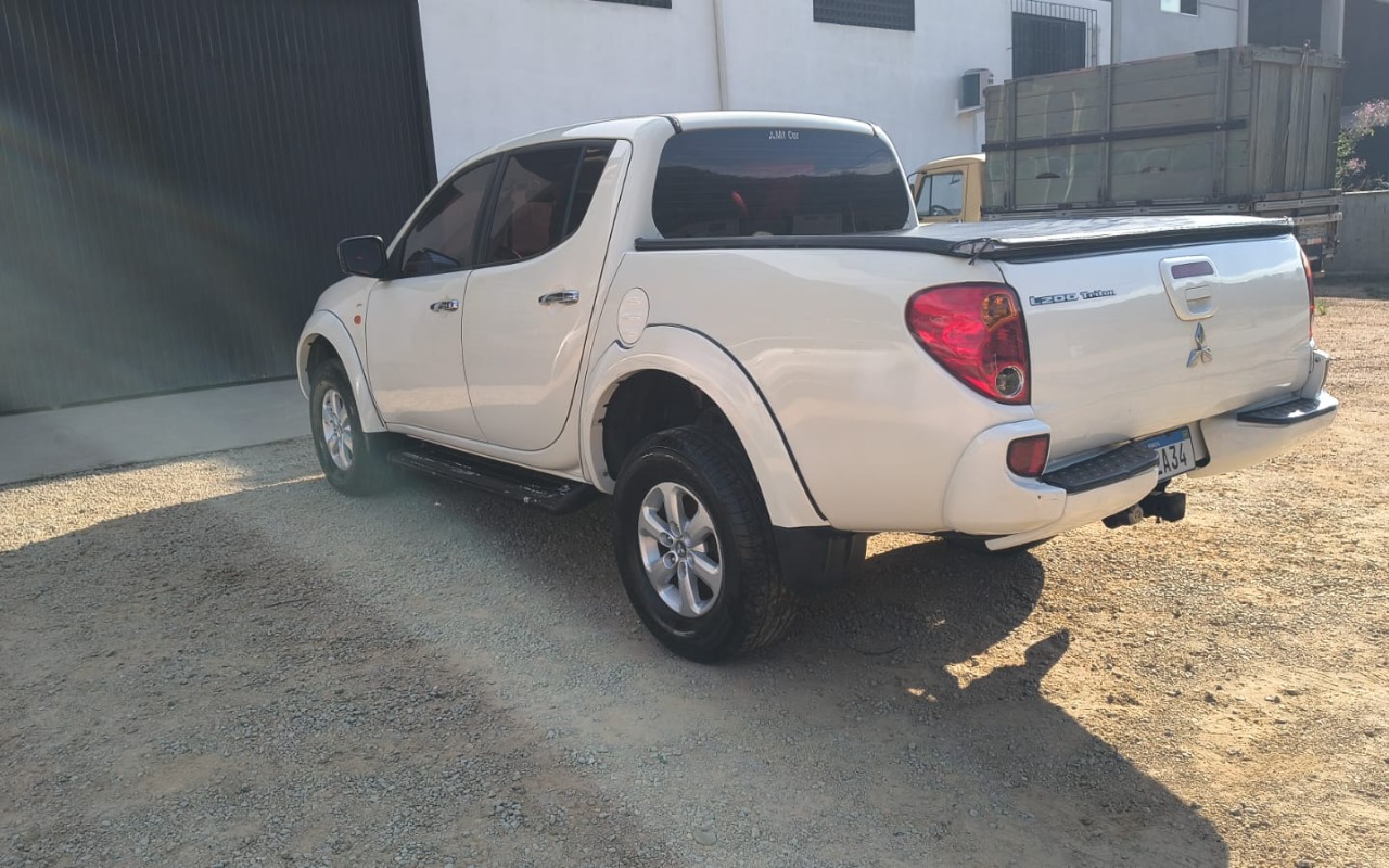 imagem-https://www.socarrao.com.br/sc-vehicle-images-prod/1108576/1777734586809-V2hhdHNBcHAgSW1hZ2UgMjAyNi0wNC0yNCBhdCAwOS4wMy41MS5qcGVn.jpeg