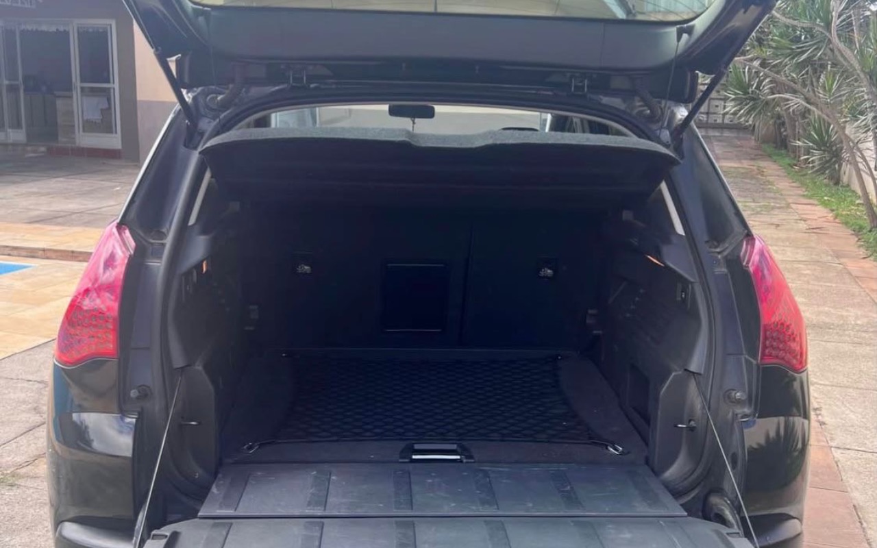 imagem-https://www.socarrao.com.br/sc-vehicle-images-prod/1108610/1777817982198-Y2MzMjM3NWMtZDI0OS00M2MyLWEzNGUtMDk0OWUwYjM4NTkxLmpwZWc.jpeg