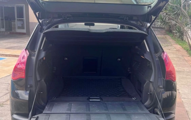 imagem-https://www.socarrao.com.br/sc-vehicle-images-prod/1108610/1777817982198-Y2MzMjM3NWMtZDI0OS00M2MyLWEzNGUtMDk0OWUwYjM4NTkxLmpwZWc.jpeg