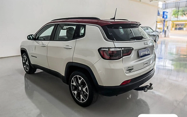 imagem-https://www.socarrao.com.br/sc-vehicle-images-prod/1108698/1786128596258-79c72c36-f2bc-42cb-aa2e-6bec56f62a9a.jpg