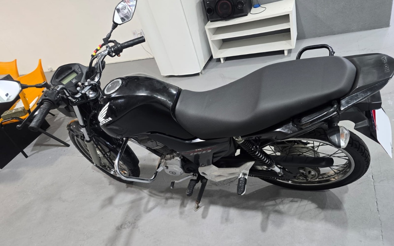 imagem-https://www.socarrao.com.br/sc-vehicle-images-prod/1108703/1777738731656-V2hhdHNBcHAgSW1hZ2UgMjAyNi0wNS0wMiBhdCAxMi40Mi41NiAoMykuanBlZw.jpeg