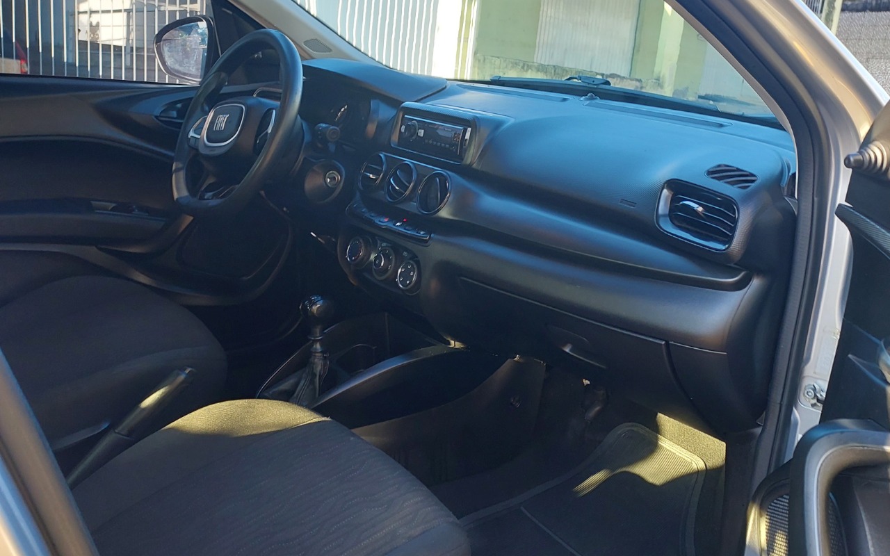 imagem-https://www.socarrao.com.br/sc-vehicle-images-prod/1118437/1777837048243-MjAyNjA0MTlfMDc0NjA0LmpwZw.jpg