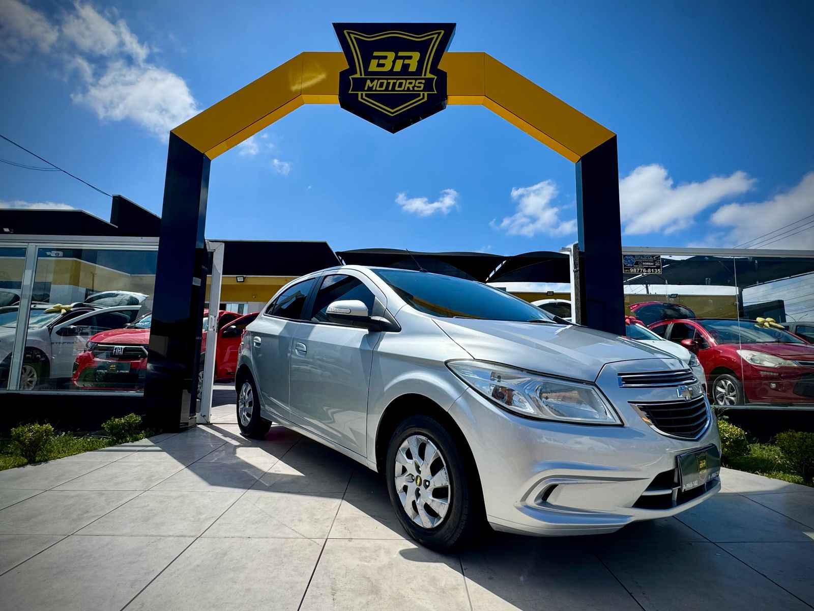 Chevrolet Onix HATCH LT 1.0 8V FlexPower 5p Mec. na cor Cinza em Campina Grande do Sul / PR - 11214