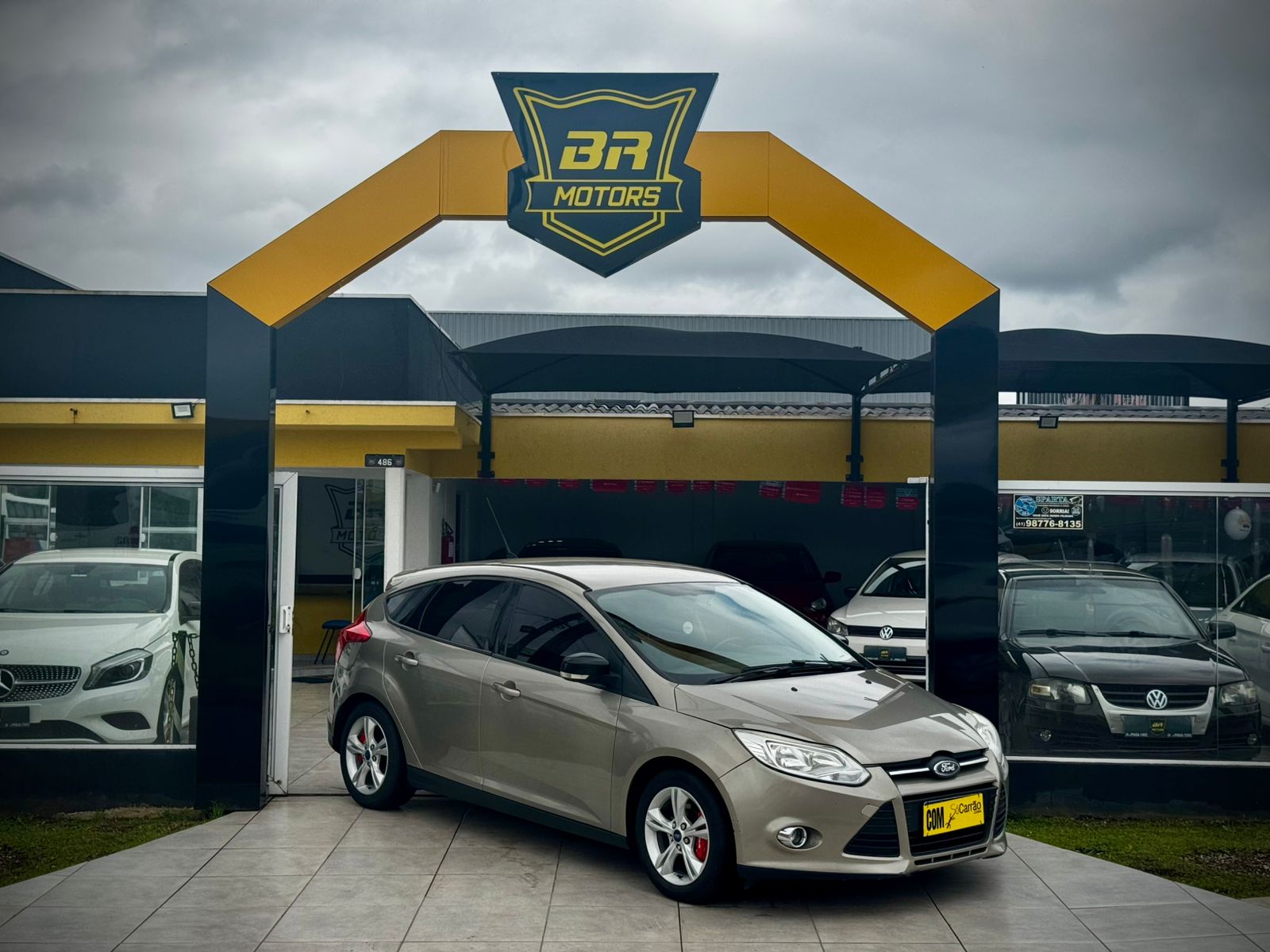 Ford Focus 1.6 S/1.6 SE Flex 16v 5p Aut na cor Cinza em Campina Grande do Sul / PR - 11219