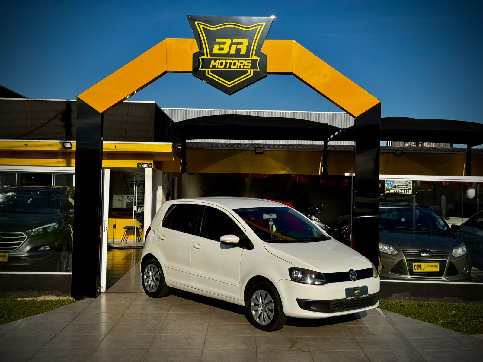 Volkswagen Fox 1.0 Mi Total Flex 8V 5p na cor Branco em Campina Grande do Sul / PR - 11224
