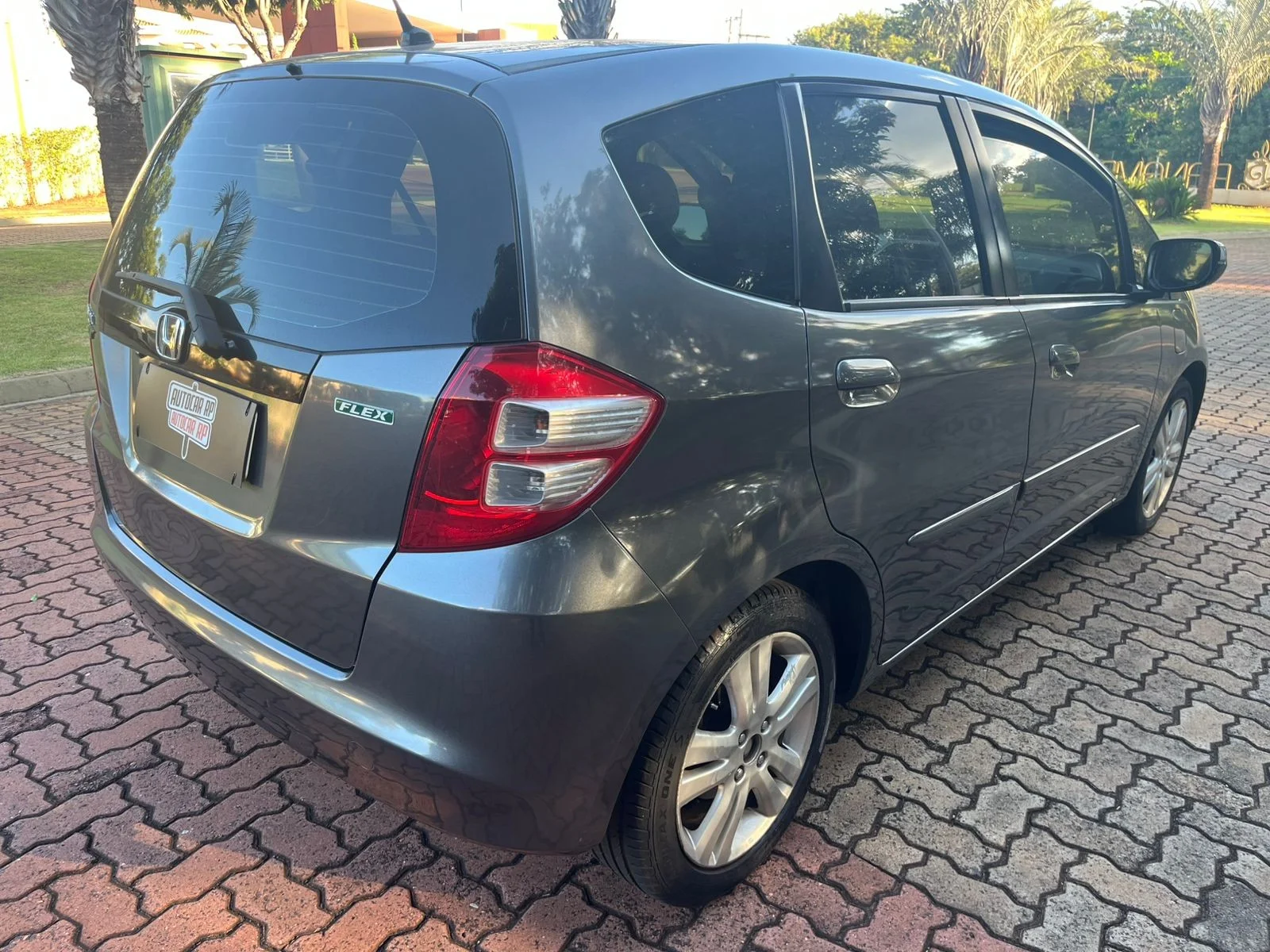 imagem-https://www.socarrao.com.br/sc-vehicle-images-prod/11243/1769987922651-6759202OR_1767815864_61_950.jpg