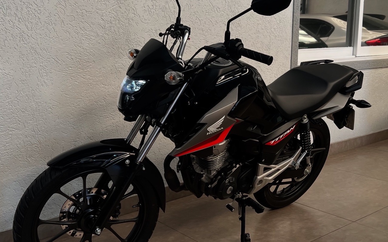 imagem-https://www.socarrao.com.br/sc-vehicle-images-prod/1127747/1778160032667-NzkyQjY5RTgtMzgzRS00N0RBLUE5RTctMkYzMEEwOUNENTYyLmpwZWc.jpeg