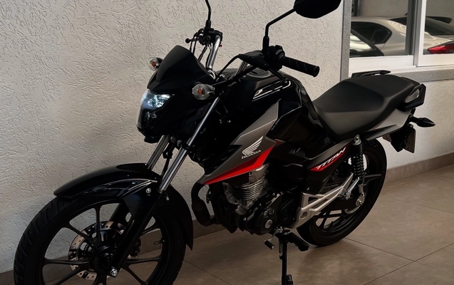 imagem-https://www.socarrao.com.br/sc-vehicle-images-prod/1127747/1778160032667-NzkyQjY5RTgtMzgzRS00N0RBLUE5RTctMkYzMEEwOUNENTYyLmpwZWc.jpeg