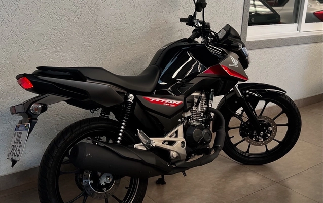 imagem-https://www.socarrao.com.br/sc-vehicle-images-prod/1127747/1778160032765-MDNBOURBMzMtODI3My00Q0YwLTk5N0EtMDg0RTgzNUY3M0ZGLmpwZWc.jpeg
