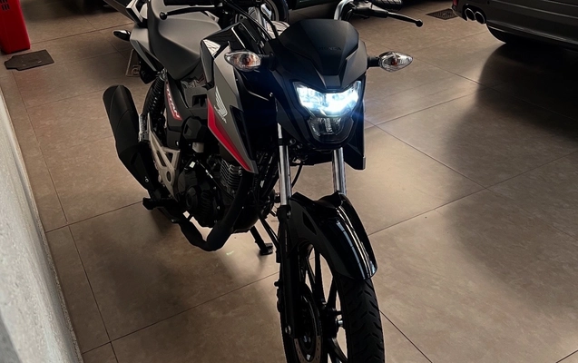 imagem-https://www.socarrao.com.br/sc-vehicle-images-prod/1127747/1778160032869-RTk2OUI2MUYtQ0EwQy00QTYxLTlBMTgtMjNBNzVBNTlDN0ZFLmpwZWc.jpeg
