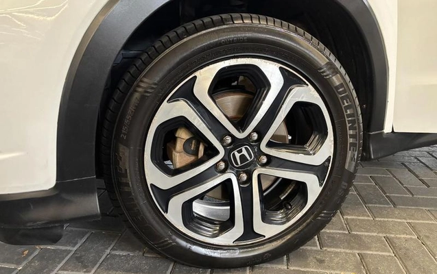imagem-https://www.socarrao.com.br/sc-vehicle-images-prod/1128132/1789477238249-8051057_13_B_f7417e26f7.jpeg