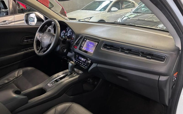 imagem-https://www.socarrao.com.br/sc-vehicle-images-prod/1128132/1789477238256-8051057_2_B_b4515490df.jpeg
