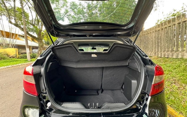 imagem-https://www.socarrao.com.br/sc-vehicle-images-prod/1128166/1777902968205-V2hhdHNBcHAgSW1hZ2UgMjAyNi0wNS0wMSBhdCAxMi4xNy41MSAoMSkuanBlZw.jpeg