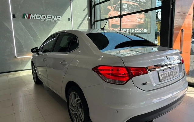 imagem-https://www.socarrao.com.br/sc-vehicle-images-prod/1128188/1777903033612-8051255_5_B_8c11a702c2.jpeg
