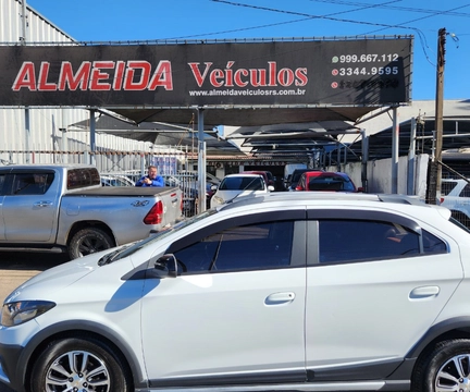 Chevrolet Onix 2018 Branco — foto 1 de 3
