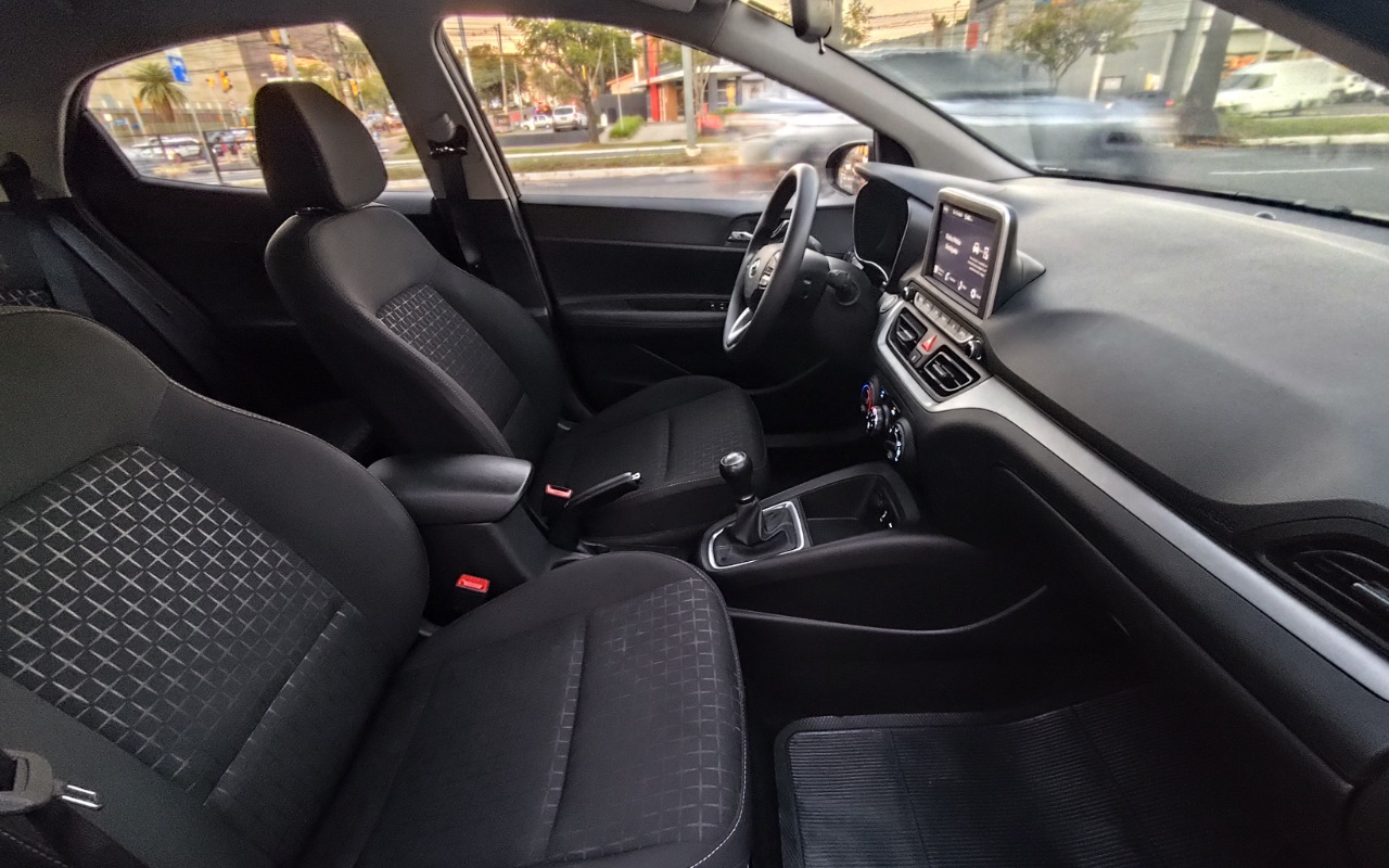 imagem-https://www.socarrao.com.br/sc-vehicle-images-prod/1128504/1778014767689-MTc3ODAxNDEyMzgxNC5qcGc.jpg