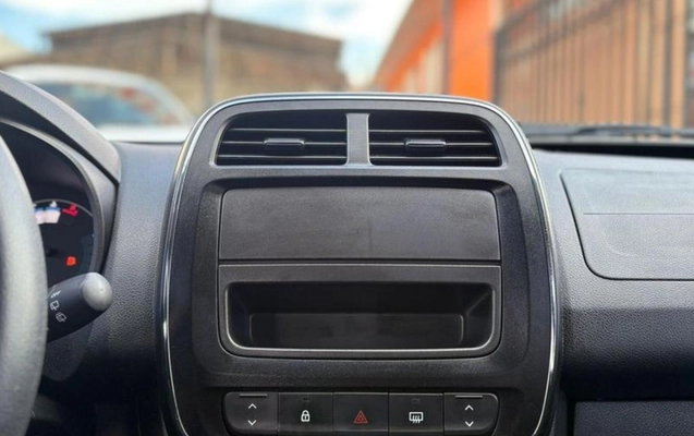 imagem-https://www.socarrao.com.br/sc-vehicle-images-prod/1129774/1777911597528-ODAzNDkyNF8xX0JfOTM5NjIwMTMwYS5qcGVn.jpeg