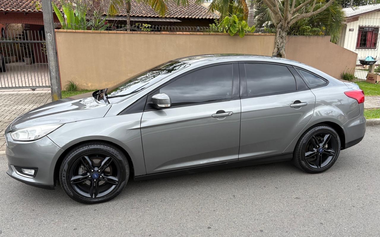 imagem-https://www.socarrao.com.br/sc-vehicle-images-prod/1131439/1777912620090-ZDViMWMyMzAtMjg0YS00YTFiLWIyMjQtYjRmMDk5MGZkYTRhLmpwZWc.jpeg