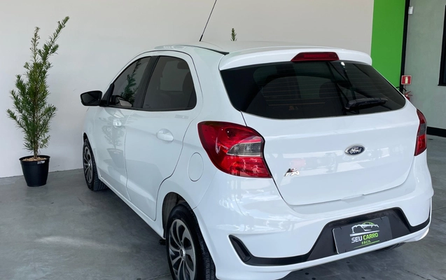 imagem-https://www.socarrao.com.br/sc-vehicle-images-prod/1134586/1777983552820-SU1HLTIwMjYwMzI1LVdBMDE1MS5qcGc.jpg