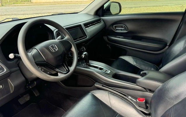 imagem-https://www.socarrao.com.br/sc-vehicle-images-prod/1136186/1788011731358-8034957_7_B_8cdab91f93.jpeg