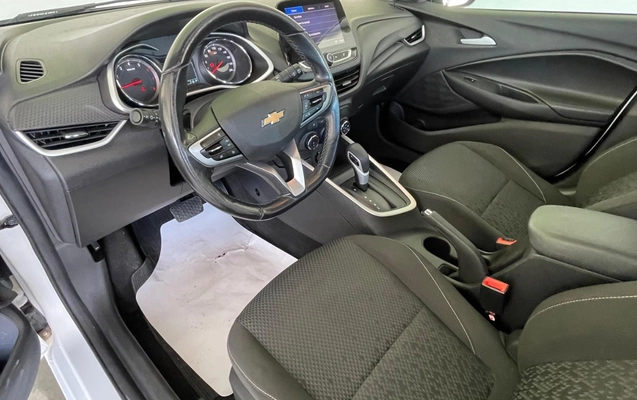 imagem-https://www.socarrao.com.br/sc-vehicle-images-prod/1136905/1777920636075-SU1HLTIwMjYwMzI0LVdBMDI3MC5qcGc.jpg