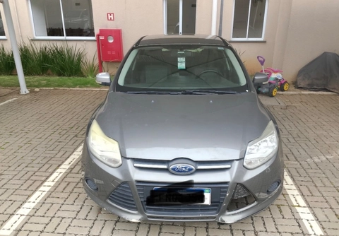 Ford Focus 2014 Cinza — foto 1 de 3