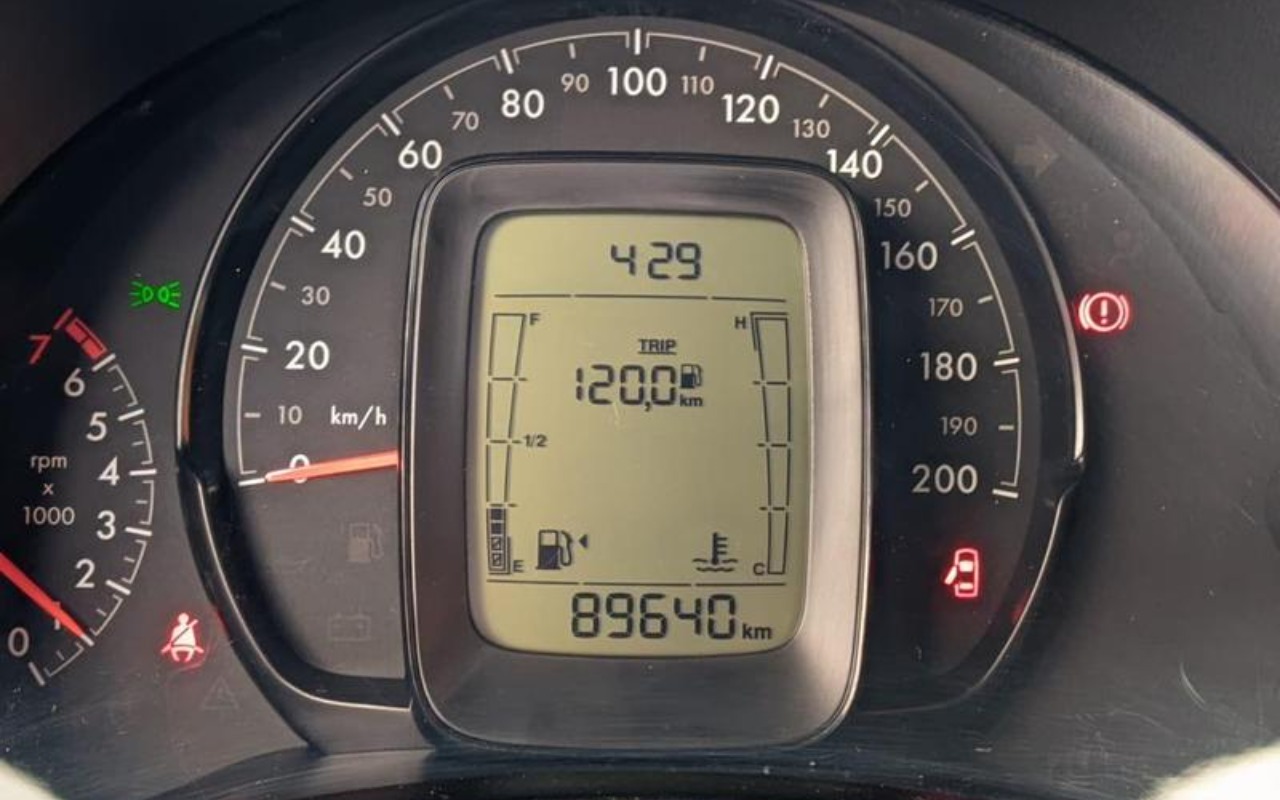 imagem-https://www.socarrao.com.br/sc-vehicle-images-prod/1140407/1777926067813-ODAwNTA3M18wX0JfMTg3YmNiMGFlOC5qcGVn.jpeg