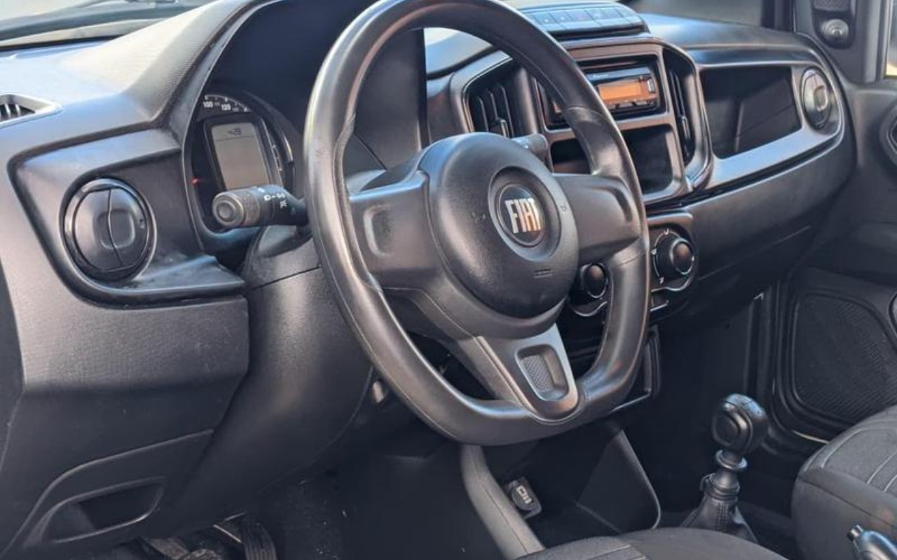 imagem-https://www.socarrao.com.br/sc-vehicle-images-prod/1140407/1777926067879-ODAwNTA3M18wX0JfMmE4NmZiOGNhMS5qcGVn.jpeg