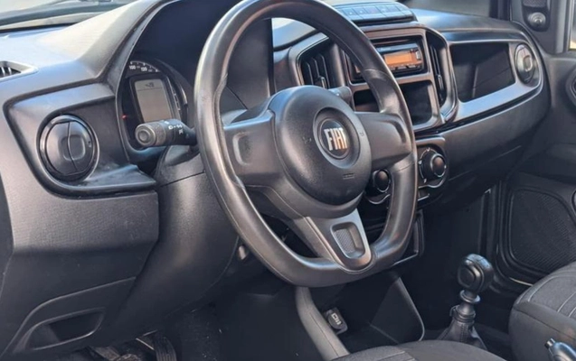 imagem-https://www.socarrao.com.br/sc-vehicle-images-prod/1140407/1777926067879-ODAwNTA3M18wX0JfMmE4NmZiOGNhMS5qcGVn.jpeg