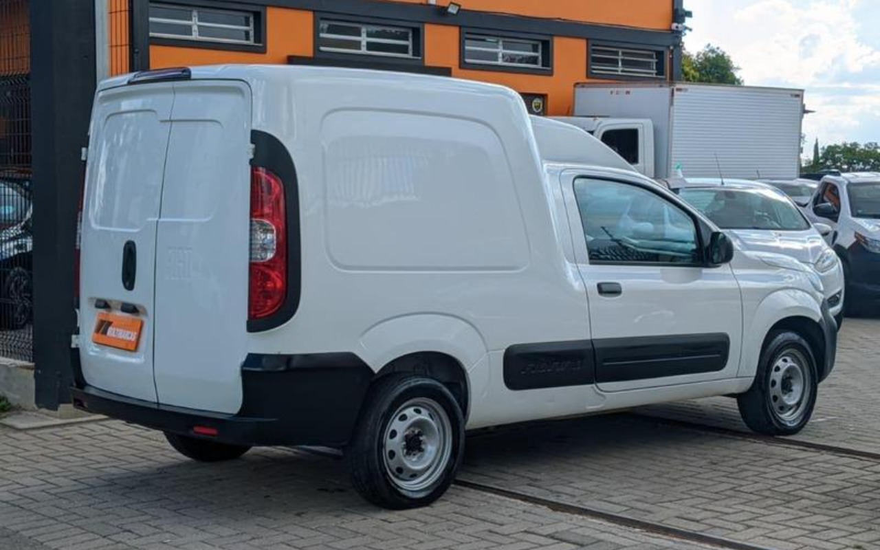 imagem-https://www.socarrao.com.br/sc-vehicle-images-prod/1140407/1777926068346-ODAwNTA3M181X0JfY2I3N2NmNTA2Ny5qcGVn.jpeg