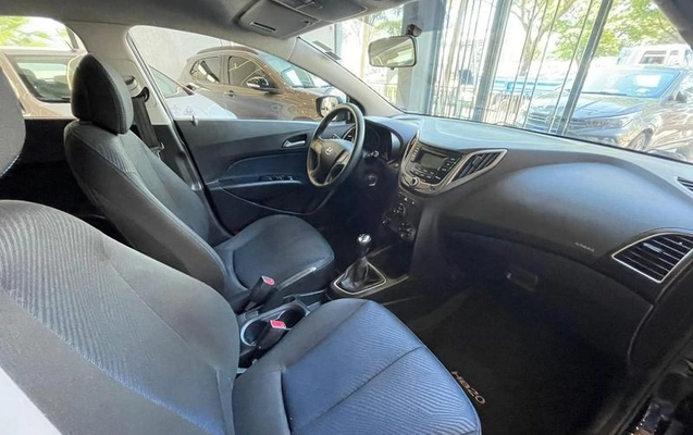 imagem-https://www.socarrao.com.br/sc-vehicle-images-prod/1141/1779296007638-7467756_4_B_55a2b7927f.jpeg