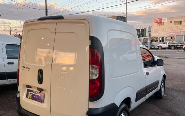 imagem-https://www.socarrao.com.br/sc-vehicle-images-prod/1141497/1789391377981-Vz995DBo63FnJQhRlMzqfqcJtXDYww9T.jpg