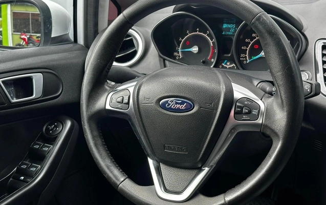 imagem-https://www.socarrao.com.br/sc-vehicle-images-prod/1141554/1789063981885-46d367d4aae745d5bfa94ba204b8cbe6_1777927341500.jpeg