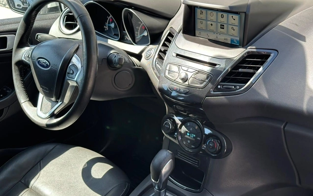 imagem-https://www.socarrao.com.br/sc-vehicle-images-prod/1141554/1789063981888-14dfe4c132364928bac550628c00655d_1788956097936.jpg