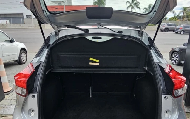 imagem-https://www.socarrao.com.br/sc-vehicle-images-prod/1143124/1777929825697-MDFlYmZjMGItZmY0NS00MWQ1LWIxMjYtZDI1YWMwNmYyNzEzLmpwZw.jpg