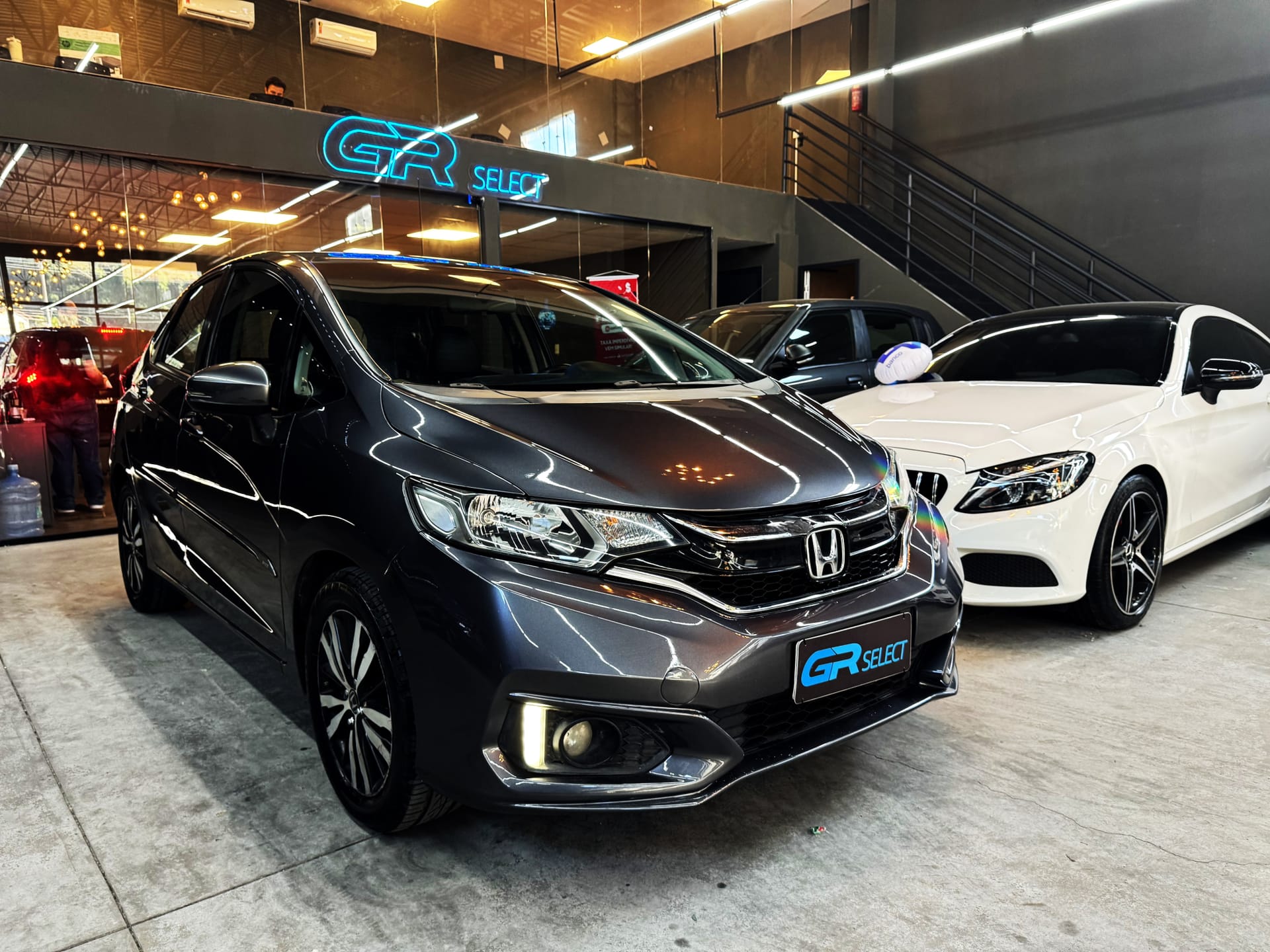 Honda Fit 2019 Cinza — foto 1 de 3