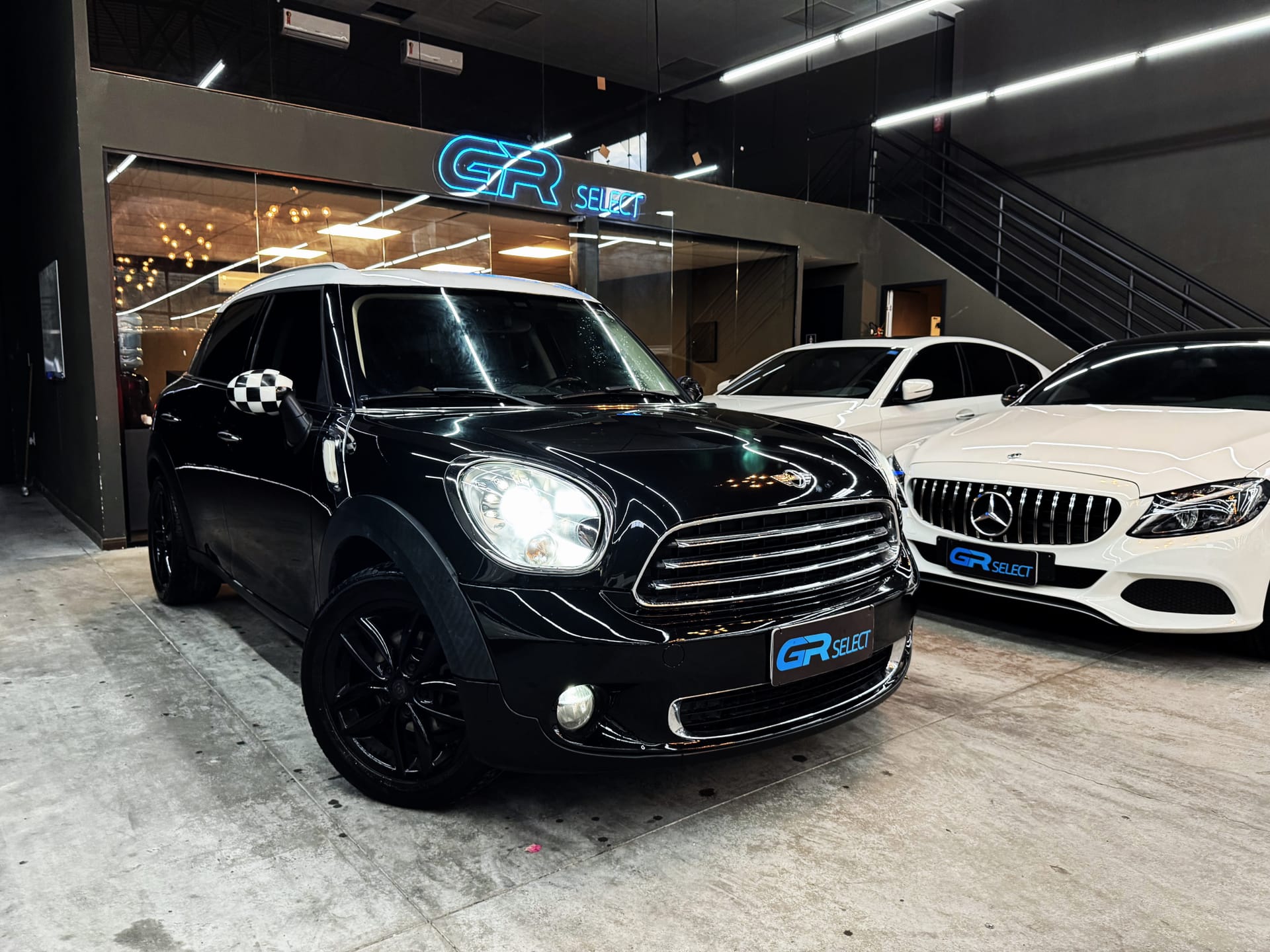 MINI COOPER Countryman 1.6 Aut. 2012 Preto — foto 1 de 3