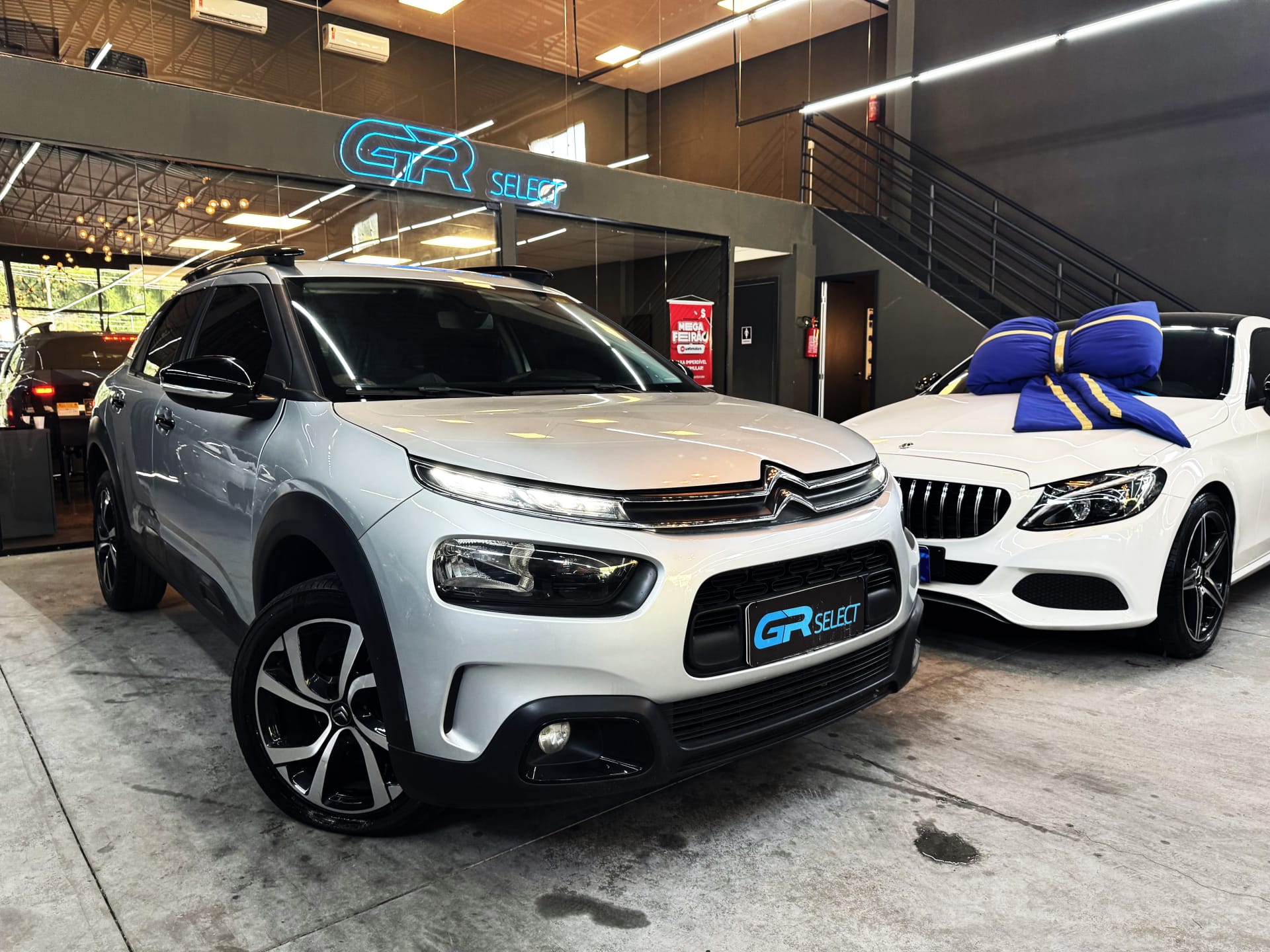 Citroën C4 Cactus 2022 Cinza — foto 1 de 3